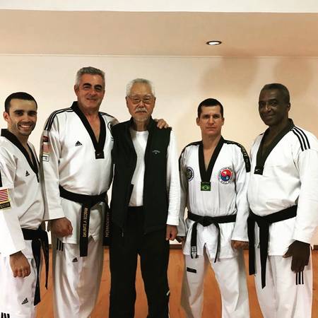Mestre Claudio da Matta do Tênis Clube de Campos, se reuni com o mestre Woo-Jae Lee